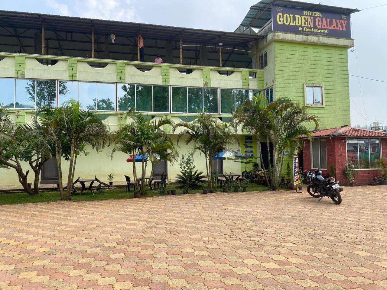 Hotel Golden Galaxy And Restaurant Mahābaleshwar Eksteriør billede